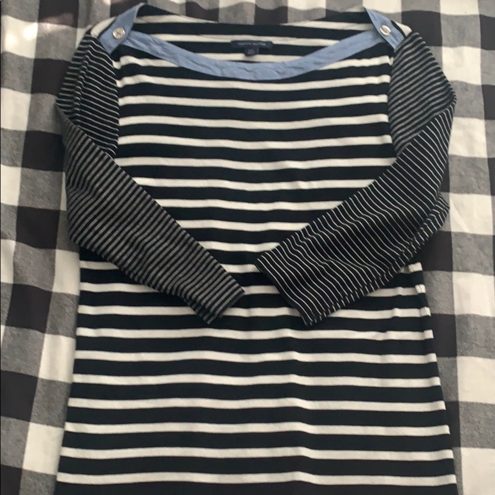 Quarter sleeve shirt